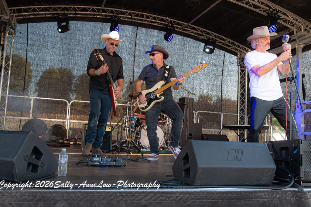 SuperZero performing
